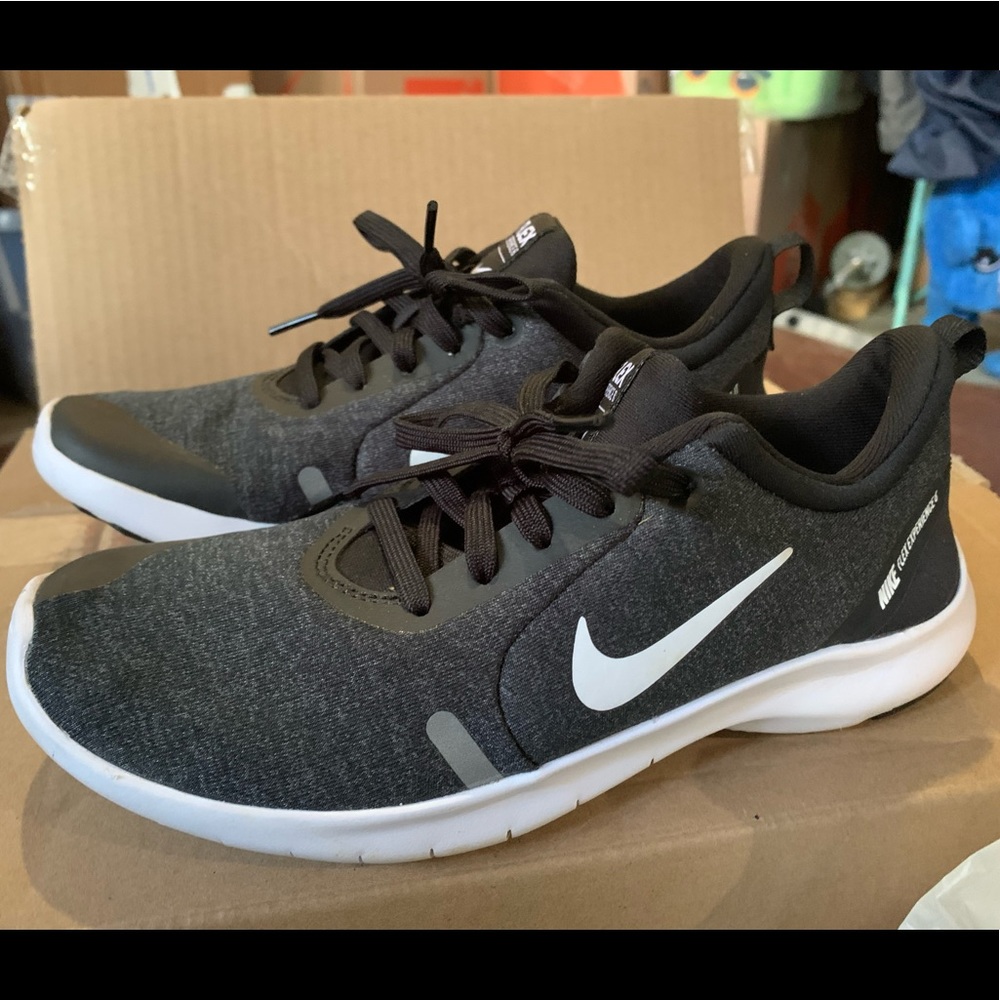 Nike flex experience 8 running shoes WOMENS